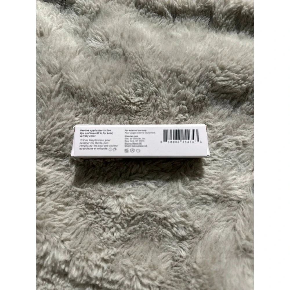 Glossier soft touch lip cream. Tempo